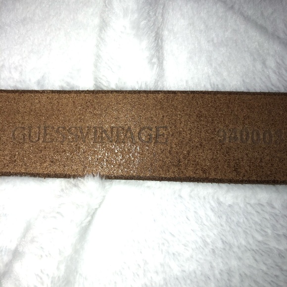 GUESS VINTAGE GOLD BELT SZ medium - Picture 6 of 9
